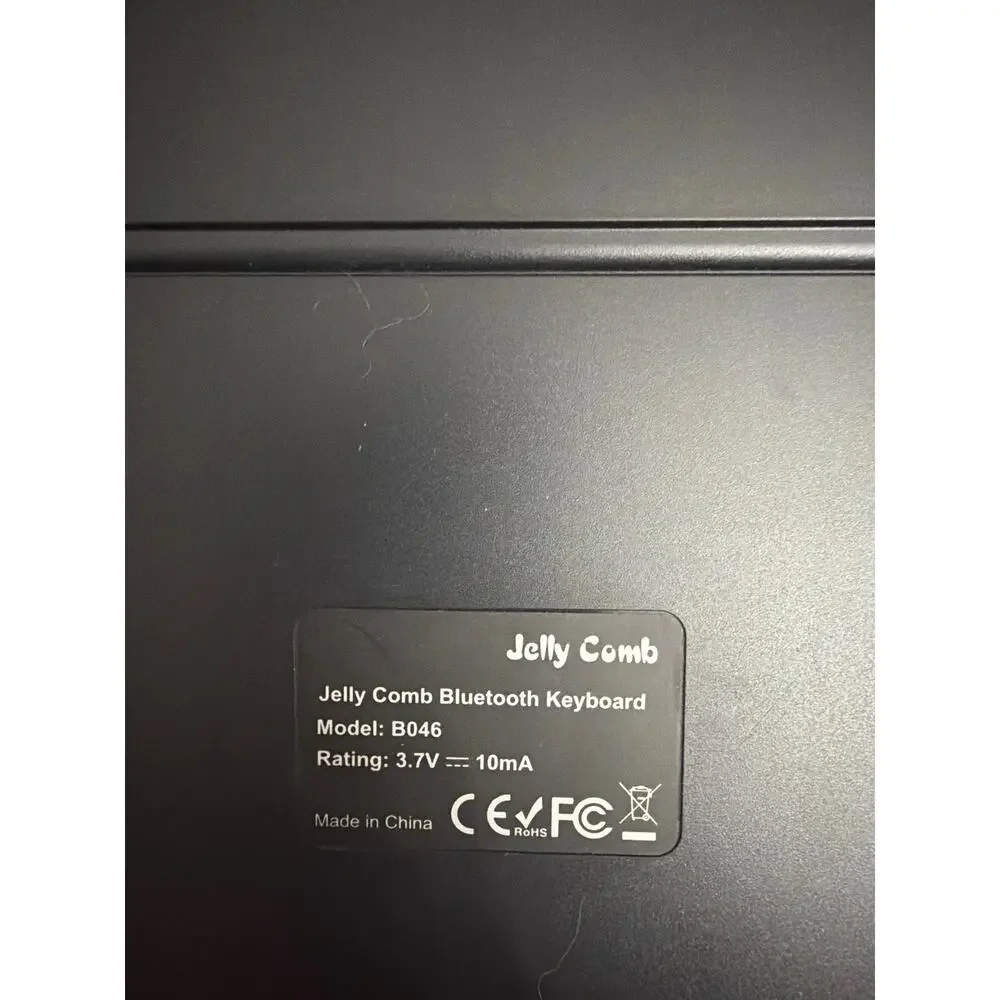 Jelly Comb Bluetooth Keyboard for phone and tablet pad